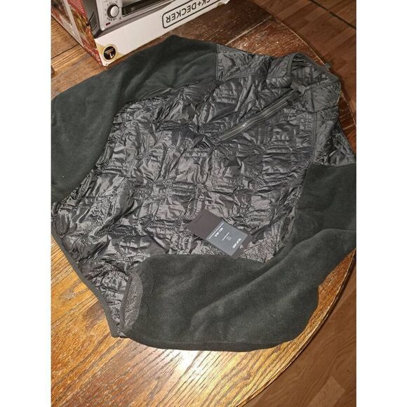 New Small Fabletics Onyx Grey The Loft Jacket Water Resistant Heat Retention NWT - Picture 7 of 9